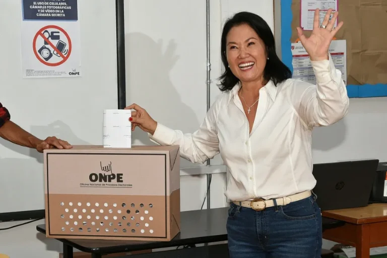 Keiko Fujimori llama a la calma tras conocerse los resultados parciales de la segunda vuelta