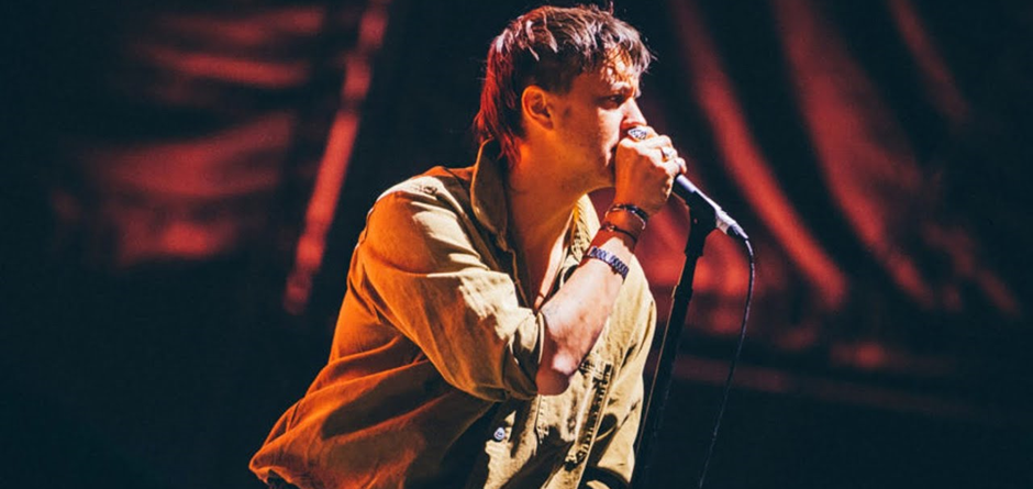 The Strokes posterga el lanzamiento de su próximo álbum “Reality Awaits”