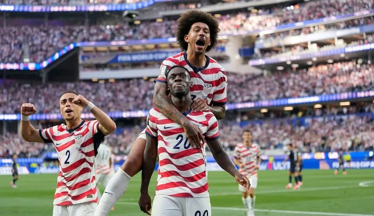 Estados Unidos golea Paraguay en el Mundial