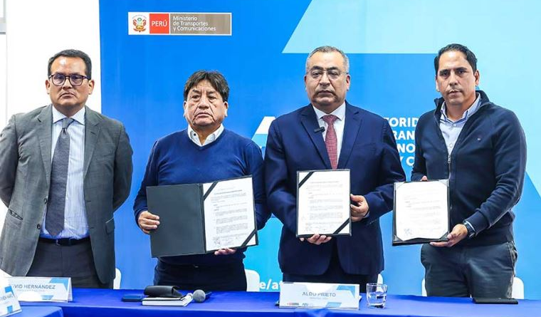 Transportistas suspenden paro del 2 de junio luego de acuerdo con el Gobierno