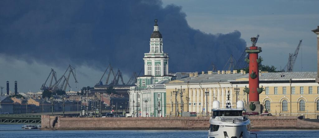 Ucrania golpea infraestructuras estratégicas rusas durante la apertura del principal foro económico de Putin