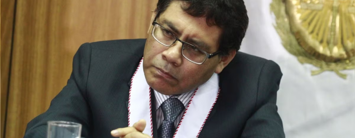 Fiscal Germán Juárez es suspendido tras ser acusado de manipular expediente judicial