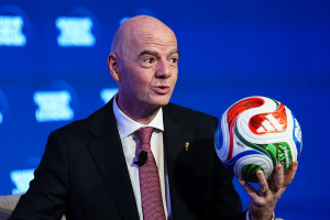 UEFA desafía a la FIFA y amenaza con abandonar sus torneos por plan de inversión privada