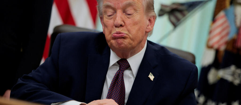 Trump asegura que dejó órdenes para bombardear Irán si es asesinado y eleva la tensión entre Washington y Teherán