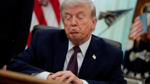 Trump asegura que dejó órdenes para bombardear Irán si es asesinado y eleva la tensión entre Washington y Teherán