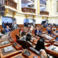 Congreso suspende debate sobre aumento de presupuesto para becas y obras públicas