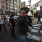 Colectiveros protestan en la avenida Arequipa contra carril exclusivo del Corredor Azul