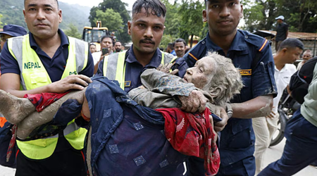 Avalancha glaciar desata tragedia en frontera entre Nepal y Tíbet: 392 muertos y más de 1.400 desaparecidos