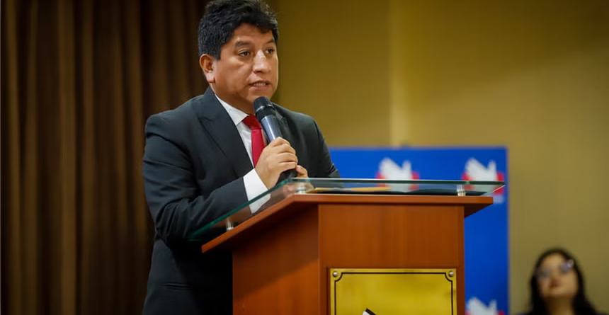 Josué Gutiérrez descarta respaldar cierre del Congreso tras polémica: “Jamás alentaré la disolución de una institución”