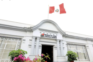Ministerio de Justicia contrató empresa con facturas no registradas en SUNAT