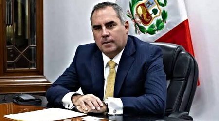Rafael Belaúnde omitió en su declaración jurada que su padre es director de Paltarumi