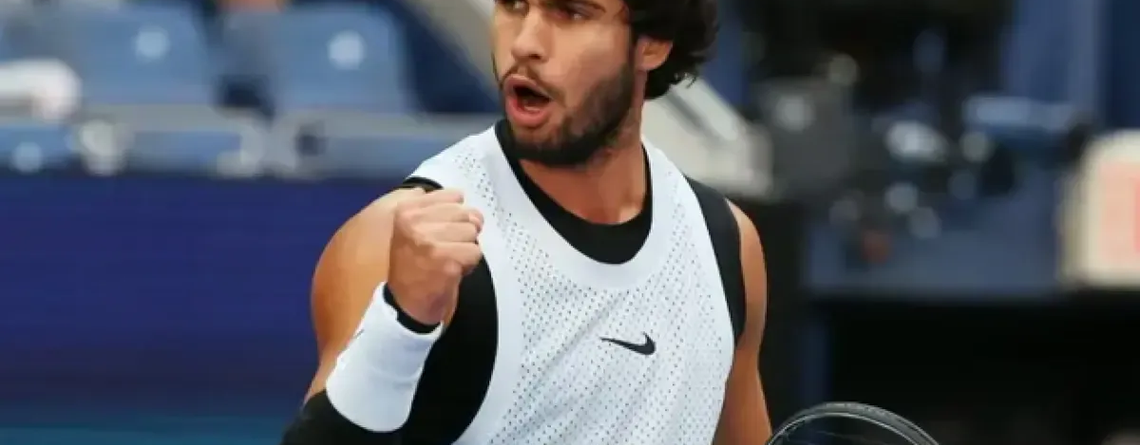Alcaraz arrolla a Tommy Paul y extiende a 18 su racha invicta en Grand Slams