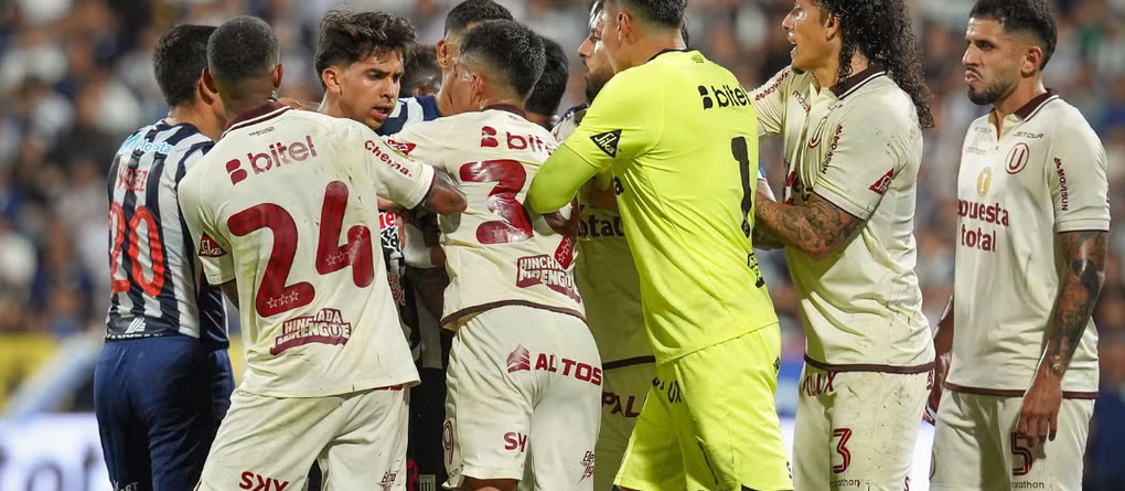 Universitario apunta supuesto maltrato en Matute