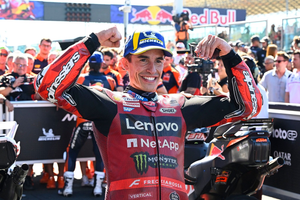 Marc Márquez gana en San Marino y toma el liderato del Mundial