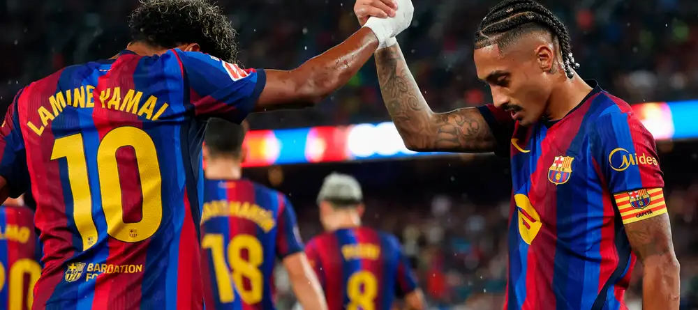 Barcelona golea 7-2 al Racing de Santander y es único líder