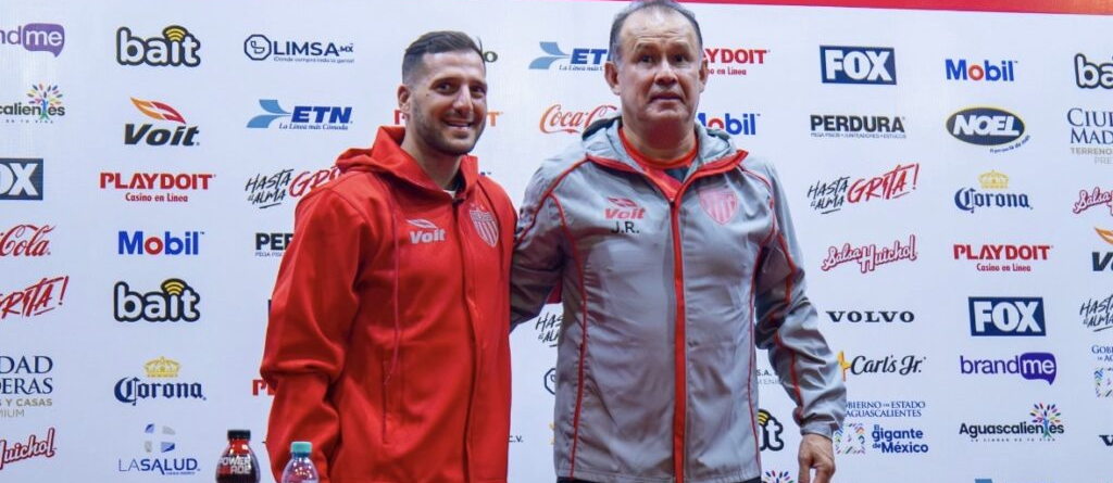¡El ‘Cabezón’ vuelve a México! Reynoso toma el mando de Necaxa para cambiarle la cara
