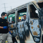 Extorsionadores queman vivo a chofer dentro de su miniván en Los Olivos y difunden video del ataque
