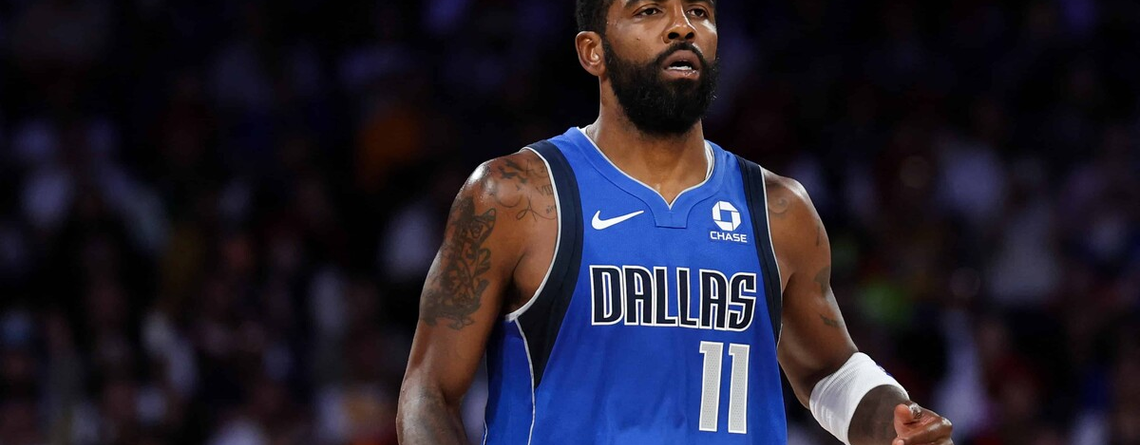 Kyrie Irving vuelve tras 19 meses y lidera el triunfo de Dallas