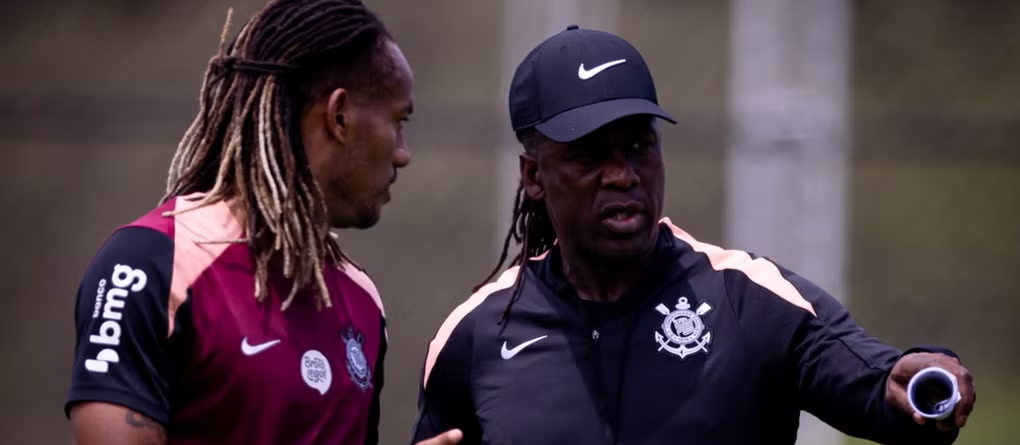¡André Carrillo y Corinthians buscan salir de la crisis! Clarence Seedorf aplica tres cambios en el equipo