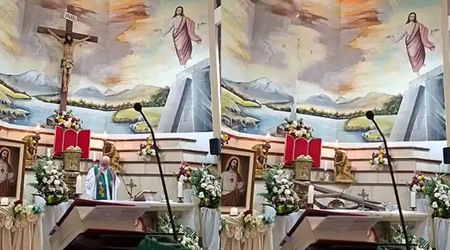  Sacerdote muere tras caerle una enorme cruz durante una misa transmitida en vivo en Ecuador