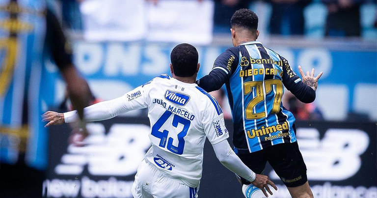Gremio de Erick Noriega cae ante Cruzeiro y se hunde en la zona de descenso del Brasileirao