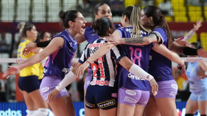 Alianza Lima sobrevive a un debut dramático y vence a Rebaza Acosta en cinco sets