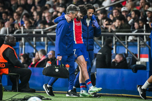 ¡Duro golpe para el PSG! Kvaratskhelia sufre rotura de ligamento y se despide de la temporada