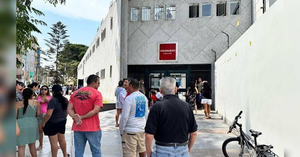 ¡Terror en Los Olivos! Menor habría amenazado a escolares con armas para exigirles cupos de hasta S/10