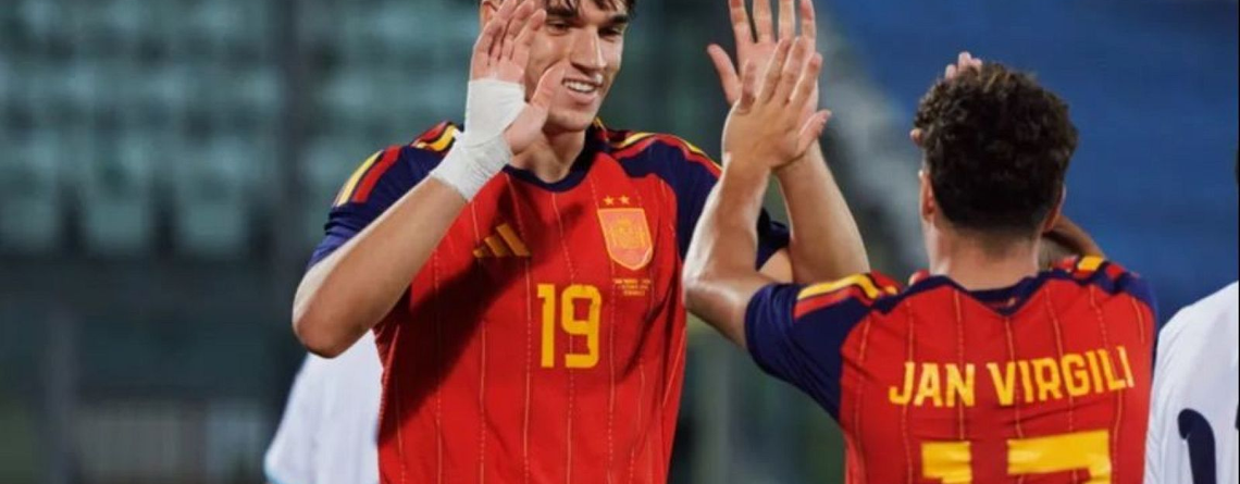 Carlos Espí es convocado a la selección española por la baja de Ferran Torres