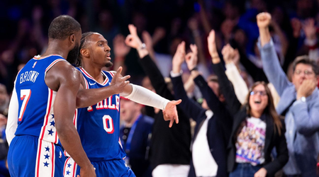 Sixers remontan 29 puntos y vencen a Cavaliers en su debut en casa