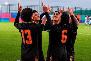La Sub-15 peruana hace historia en Azerbaiyán y avanza como líder a los dieciseisavos