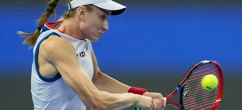 Rybakina ganó en Tokio y asegura el N°1 del año
