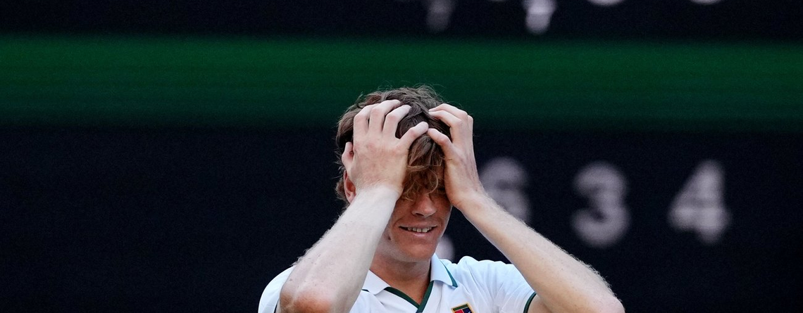 Jannik Sinner se baja del Masters 1000 de Shanghái por lesión de rodilla