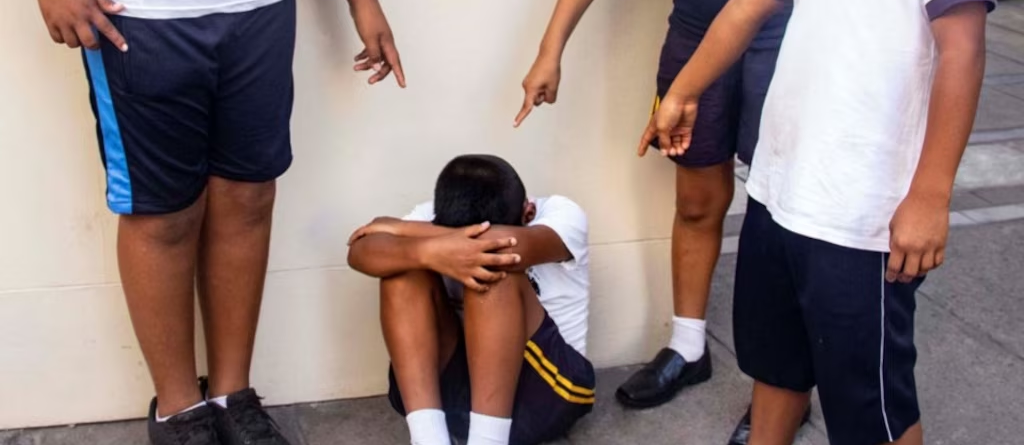¡Alerta en los colegios! Violencia escolar aumenta 33% en Perú y septiembre marca récord histórico